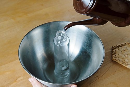 失敗しないハーバリウムの作り方 ガラス瓶の煮沸で殺菌消毒の方法 Mamarche