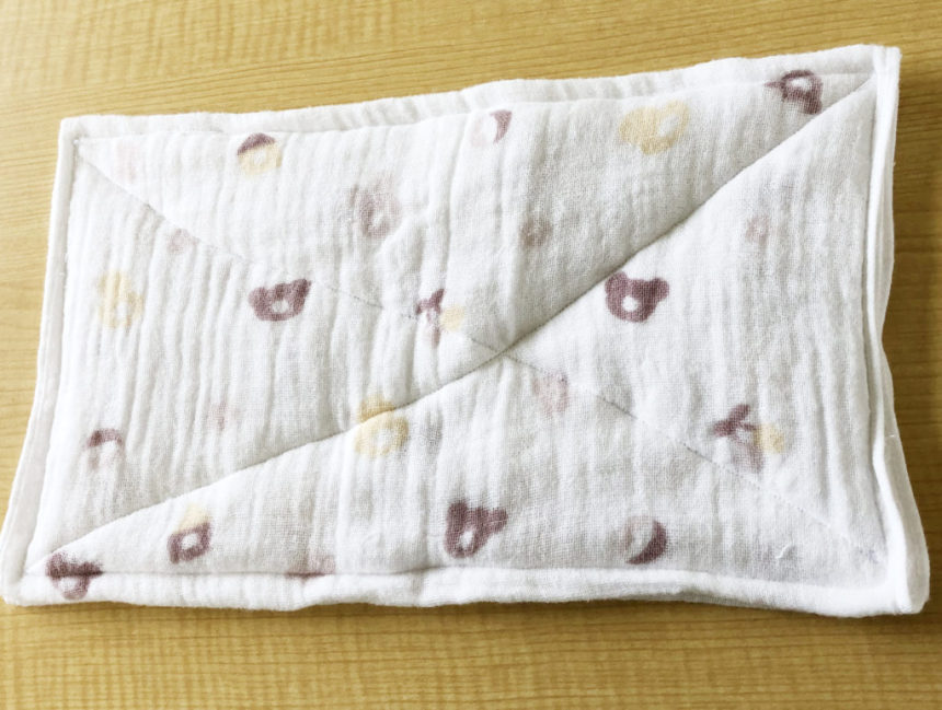 タオルの端を切って縫うだけ☆基本の四つ折り雑巾の縫い方・作り方 