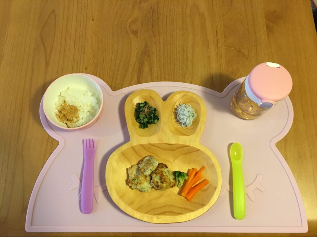 離乳食後期 カミカミ期 の進め方 食べられる食材や量は Mamarche