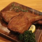兵庫県高砂市 香戻たかさご食彩縁 骨付き鶏もも肉のこだわりの燻製